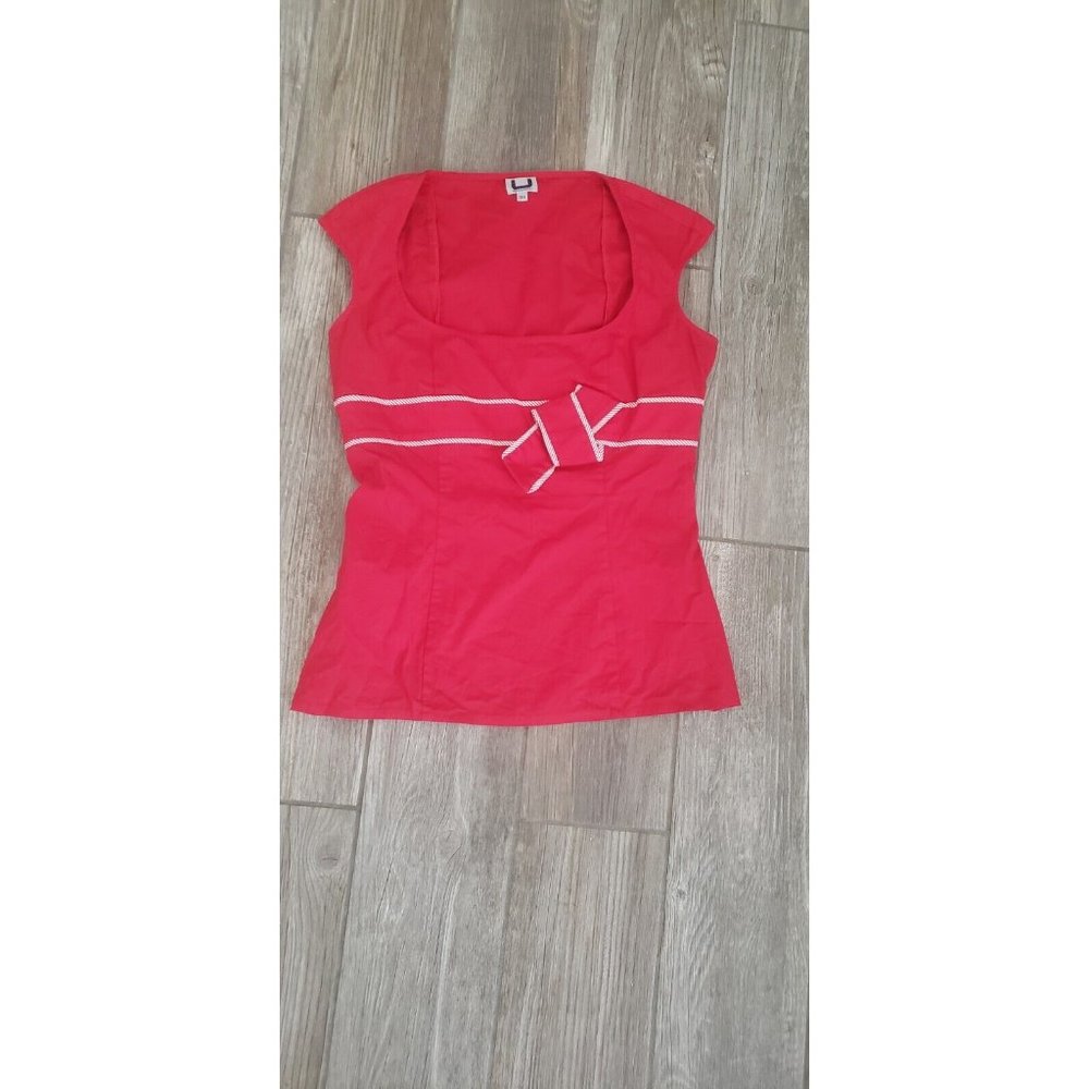 Adolfo Dominguez Fitted Red Top With Bow Accent In EU 38-armpits slight discolor
